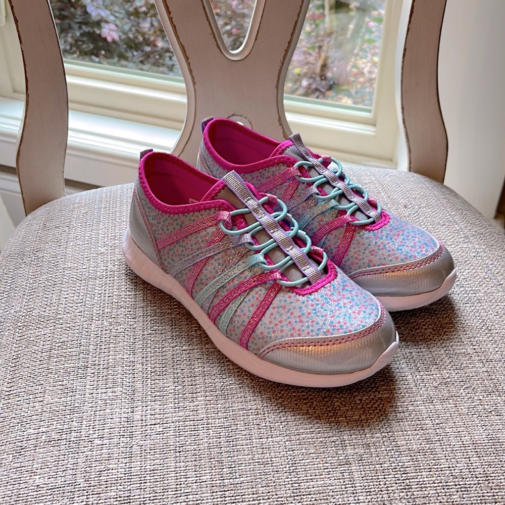 Girls Athletic Works sneakers tennis shoes size 2
